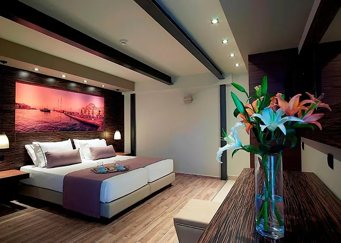 Elotis Suites (Adults Only)