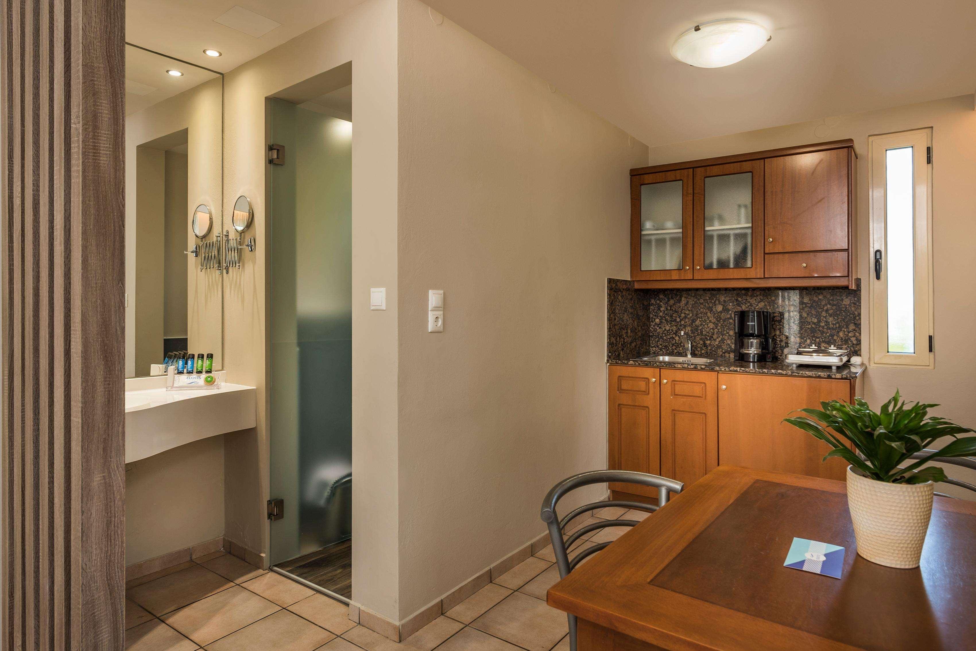 Aparthotel Elotis (adults Only)